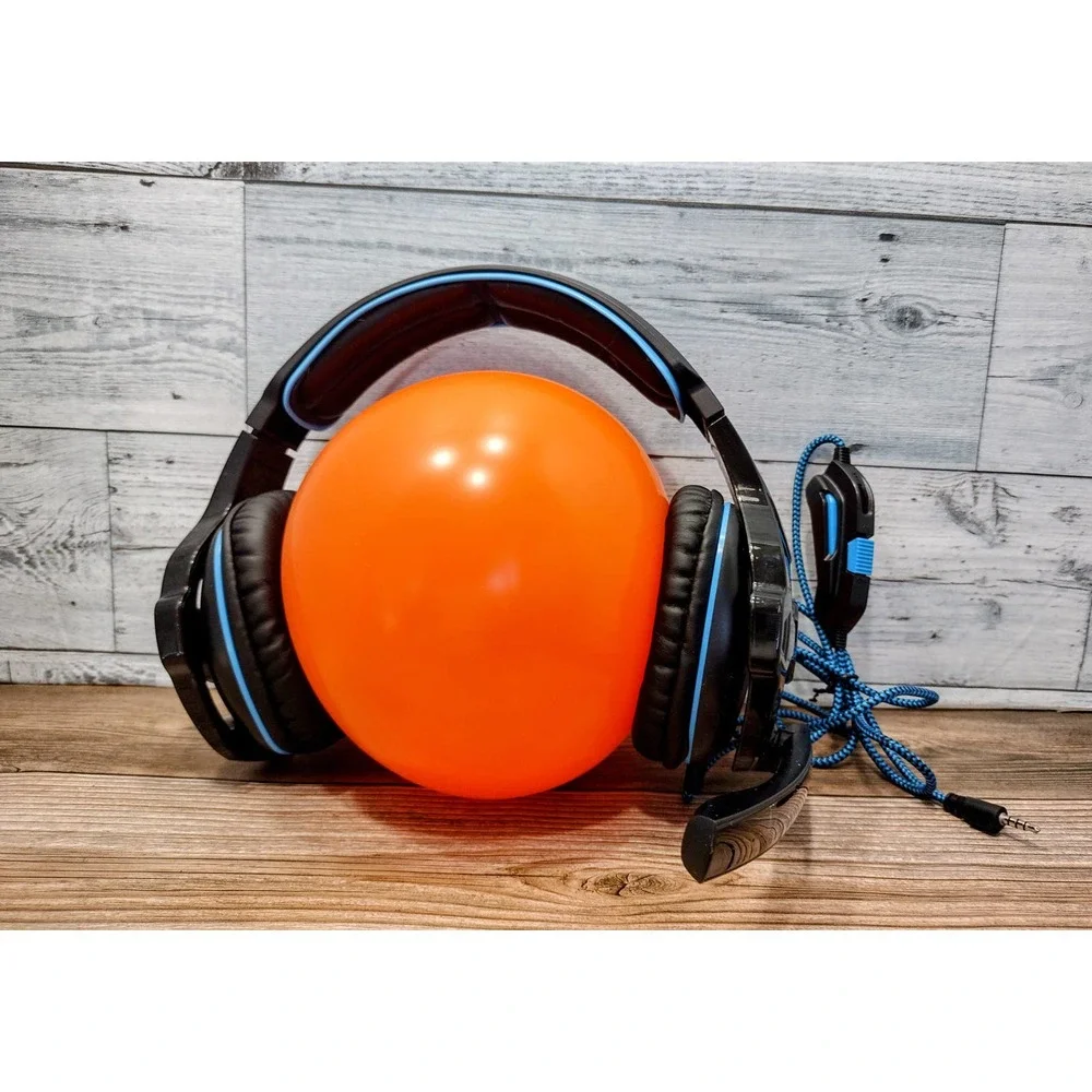 Sades SA-810 Gaming Headset w/ Mic! Corded. Blue & Black! Great Condition!